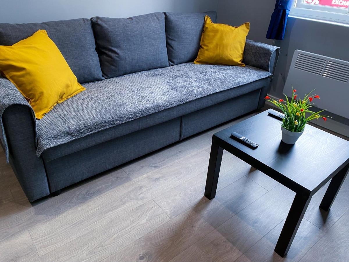 Stylish 1 Bedroom Flat In Wood Апартаменты *